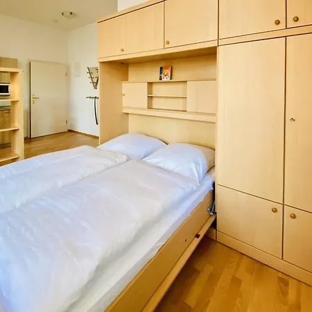 Apartment Frieda 3 *